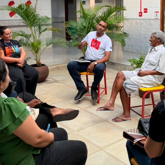Comando para notícia - Alunos do curso de Psicologia realizam visita técnica ao Lar São Vicente.
